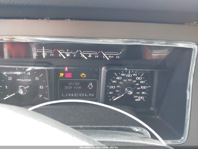 45990775 :رقم المزاد ، 5LMJJ3J51BEJ05142 vin ، 2011 Lincoln Navigator L مزاد بيع