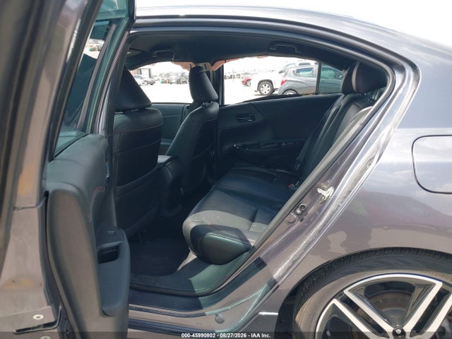 Продажа на аукционе авто 2017 Honda Accord Sport Se, vin: 1HGCR2F10HA163107, номер лота: 45990802