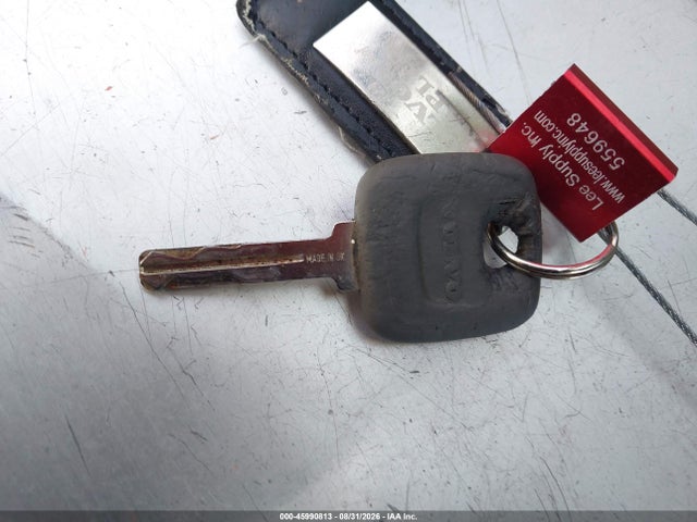 45990813 :رقم المزاد ، YV1NC56D8YJ013194 vin ، 2000 Volvo C70 Lt مزاد بيع