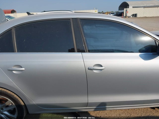 2015 Volkswagen Jetta 1.8t Sel მანქანა იყიდება აუქციონზე, vin: 3VWL17AJ5FM251660, აუქციონის ნომერი: 45990814