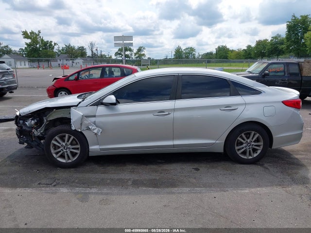 Продажа на аукционе авто 2015 Hyundai Sonata Se, vin: 5NPE24AF2FH120338, номер лота: 45990865