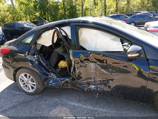 45990899 :رقم المزاد ، 1FADP3F24GL288448 vin ، 2016 Ford Focus Se مزاد بيع