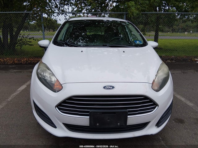 45990964 :رقم المزاد ، 3FADP4EJ3FM171388 vin ، 2015 Ford Fiesta Se مزاد بيع
