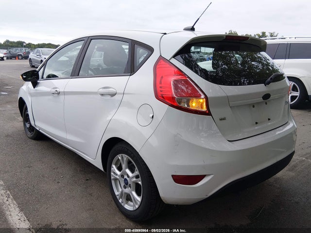 45990964 :رقم المزاد ، 3FADP4EJ3FM171388 vin ، 2015 Ford Fiesta Se مزاد بيع