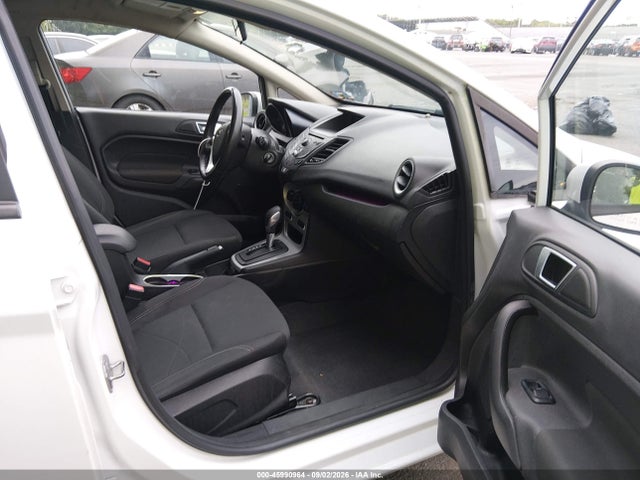 45990964 :رقم المزاد ، 3FADP4EJ3FM171388 vin ، 2015 Ford Fiesta Se مزاد بيع