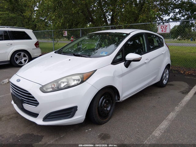 45990964 :رقم المزاد ، 3FADP4EJ3FM171388 vin ، 2015 Ford Fiesta Se مزاد بيع