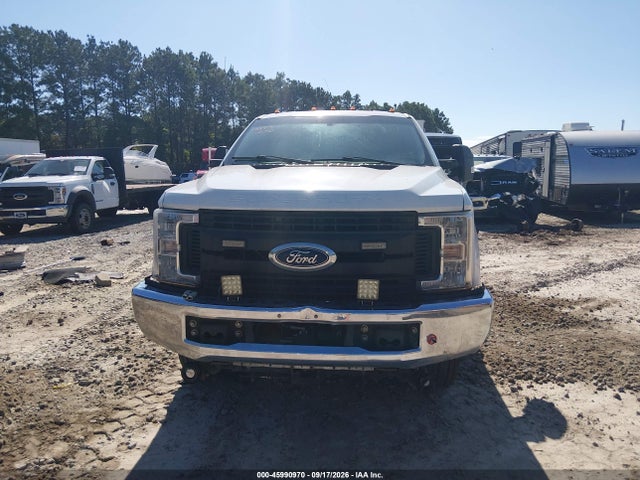 45990970 :رقم المزاد ، 1FD7X3B60JEC20266 vin ، 2018 Ford F-350 Xl مزاد بيع