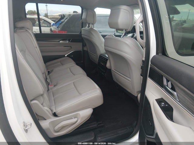 Продажа на аукционе авто 2024 Jeep Wagoneer L Series Ii 4x2, vin: 1C4SJRBPXRS112276, номер лота: 45991159