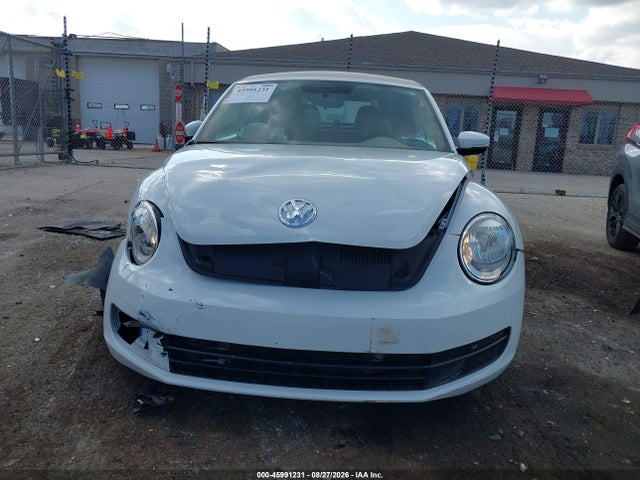 Продаж на аукціоні авто 2015 Volkswagen Beetle 1.8t, vin: 3VW517AT6FM812961, номер лоту: 45991231