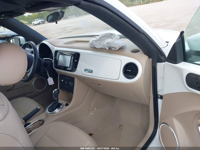 Продаж на аукціоні авто 2015 Volkswagen Beetle 1.8t, vin: 3VW517AT6FM812961, номер лоту: 45991231