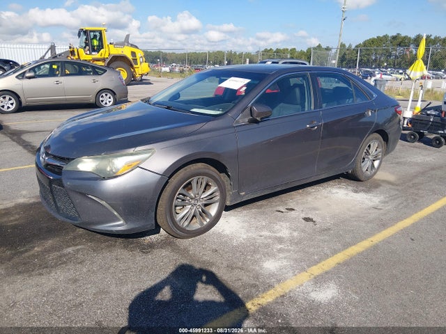 45991233 :رقم المزاد ، 4T1BF1FK8FU490626 vin ، 2015 Toyota Camry Se مزاد بيع