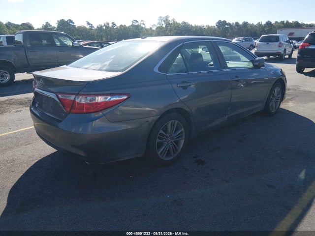 45991233 :رقم المزاد ، 4T1BF1FK8FU490626 vin ، 2015 Toyota Camry Se مزاد بيع