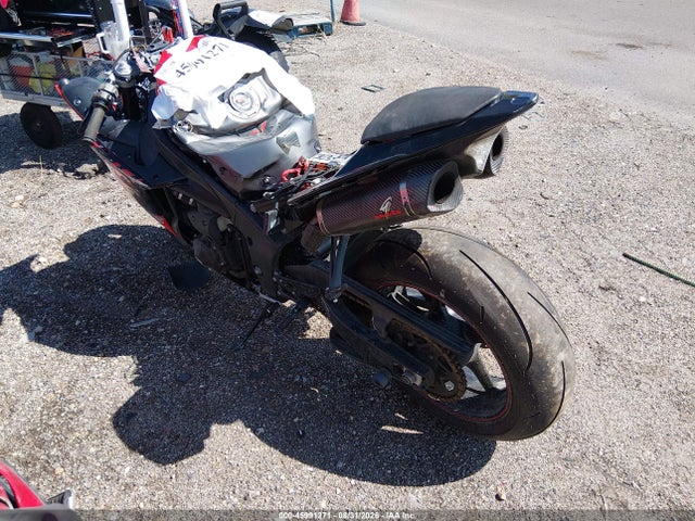 2013 Yamaha Yzfr1 მანქანა იყიდება აუქციონზე, vin: JYARN23E2DA015140, აუქციონის ნომერი: 45991271