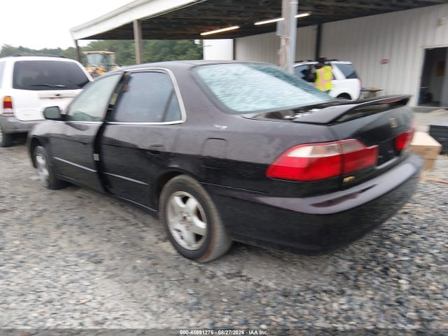 Auction sale of the 1999 Honda Accord Ex V6, vin: 1HGCG1659XA008928, lot number: 45991275