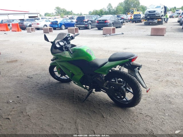 2012 Kawasaki Ex250 J მანქანა იყიდება აუქციონზე, vin: JKAEXMJ17CDAA1992, აუქციონის ნომერი: 45991299