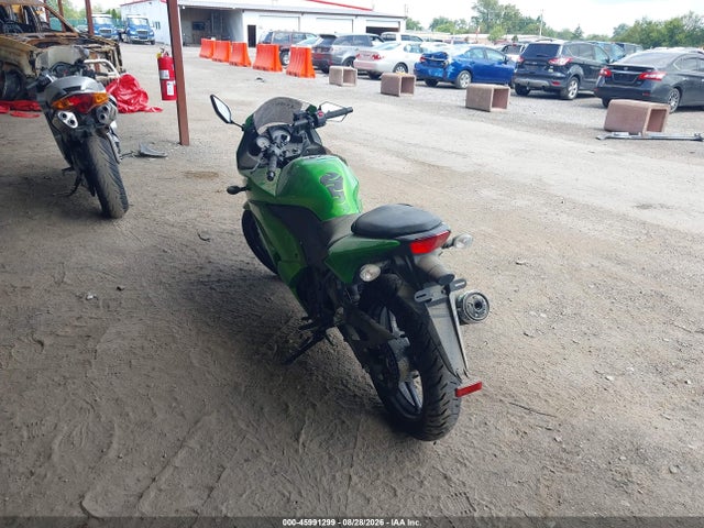 2012 Kawasaki Ex250 J მანქანა იყიდება აუქციონზე, vin: JKAEXMJ17CDAA1992, აუქციონის ნომერი: 45991299