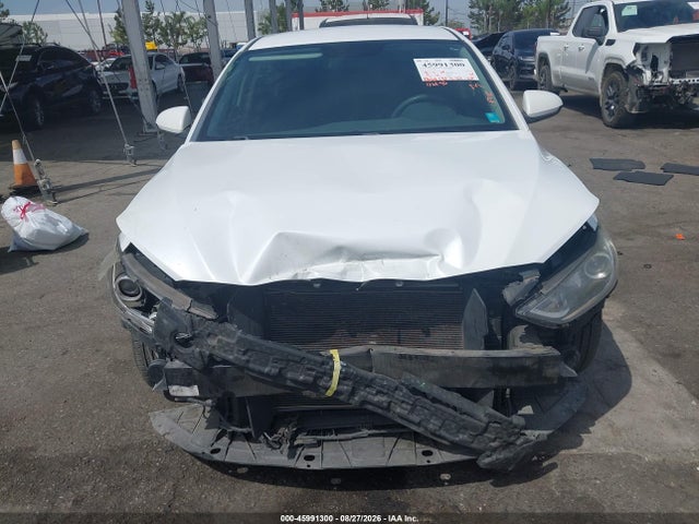 Продажа на аукционе авто 2018 Hyundai Elantra Sel, vin: 5NPD84LF0JH329335, номер лота: 45991300