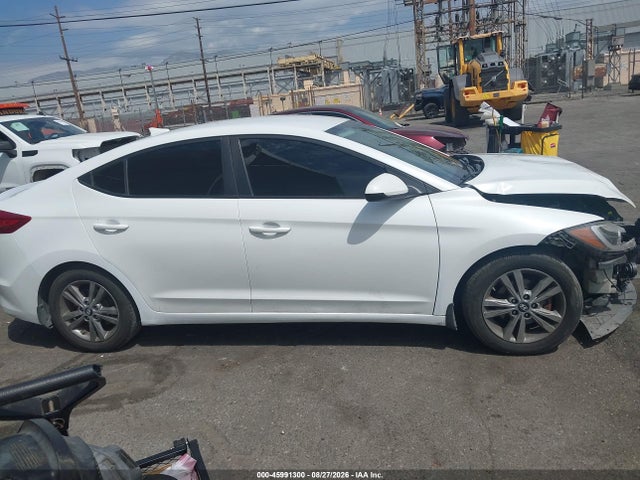 Продажа на аукционе авто 2018 Hyundai Elantra Sel, vin: 5NPD84LF0JH329335, номер лота: 45991300
