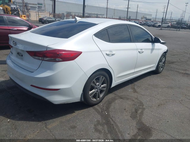 Продажа на аукционе авто 2018 Hyundai Elantra Sel, vin: 5NPD84LF0JH329335, номер лота: 45991300