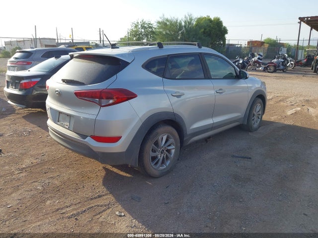 Hyundai TUCSON SE 2017 KM8J33A47HU285603 Image 4