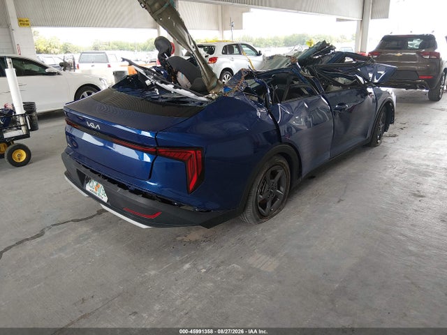2025 Kia K4 Lxs მანქანა იყიდება აუქციონზე, vin: 3KPFT4DE6SE045999, აუქციონის ნომერი: 45991358
