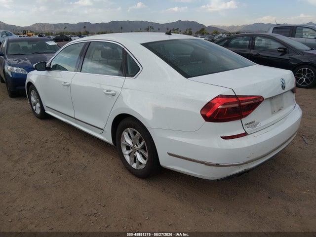 1VWAT7A33HC031120 Volkswagen Passat 1.8t S