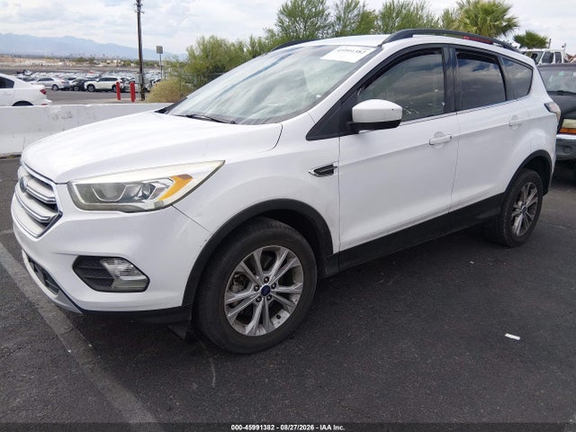 Ford ESCAPE SE 2017 1FMCU9G94HUB02797 Image 2