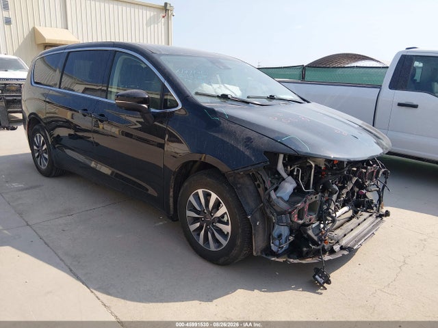 2023 Chrysler Pacifica Hybrid Touring L მანქანა იყიდება აუქციონზე, vin: 2C4RC1L73PR556008, აუქციონის ნომერი: 45991530