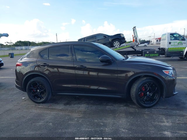 45991617 :رقم المزاد ، ZASFAKPN3J7B92499 vin ، 2018 Alfa Romeo Stelvio Sport Awd مزاد بيع