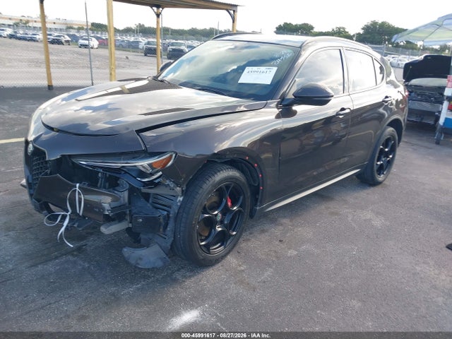 45991617 :رقم المزاد ، ZASFAKPN3J7B92499 vin ، 2018 Alfa Romeo Stelvio Sport Awd مزاد بيع
