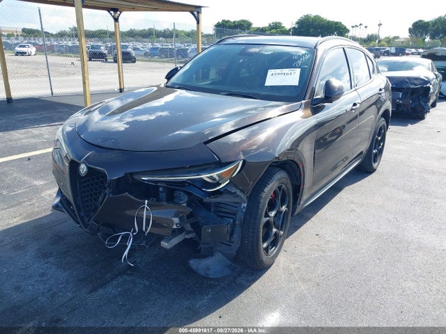 45991617 :رقم المزاد ، ZASFAKPN3J7B92499 vin ، 2018 Alfa Romeo Stelvio Sport Awd مزاد بيع