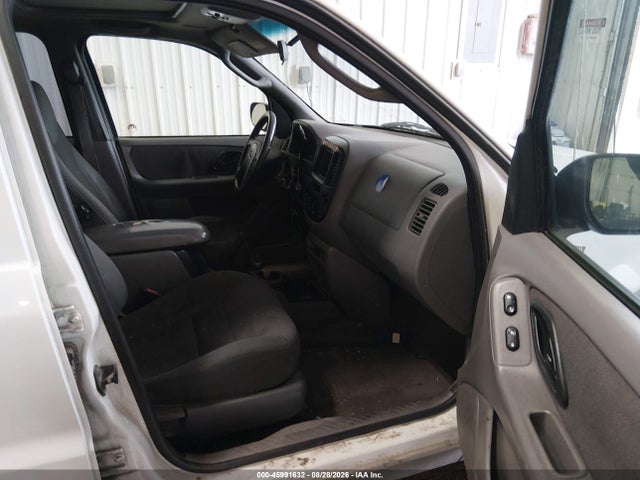 Продажа на аукционе авто 2001 Ford Escape Xlt, vin: 1FMYU04121KB07949, номер лота: 45991632