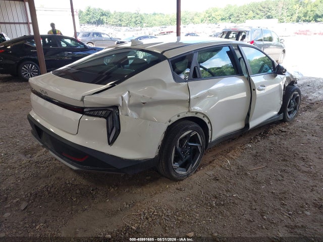 2025 Kia K4 Ex მანქანა იყიდება აუქციონზე, vin: 3KPFU4DE3SE063888, აუქციონის ნომერი: 45991685