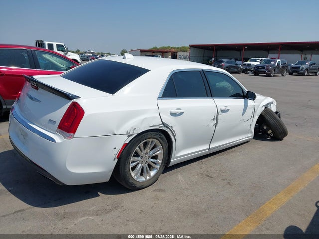 2021 Chrysler 300 Touring მანქანა იყიდება აუქციონზე, vin: 2C3CCAAGXMH516233, აუქციონის ნომერი: 45991689