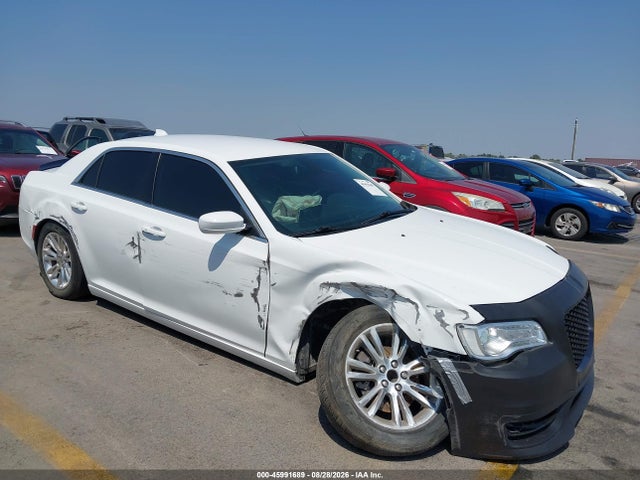 2021 Chrysler 300 Touring მანქანა იყიდება აუქციონზე, vin: 2C3CCAAGXMH516233, აუქციონის ნომერი: 45991689