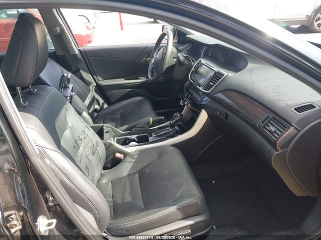 45991714 :رقم المزاد ، 1HGCR2F92GA001113 vin ، 2016 Honda Accord Ex-l مزاد بيع