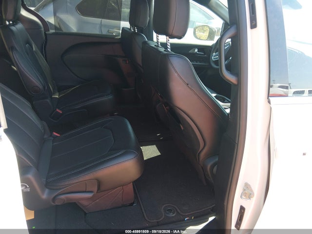 2C4RC1BG1TR283579 Chrysler Pacifica Select