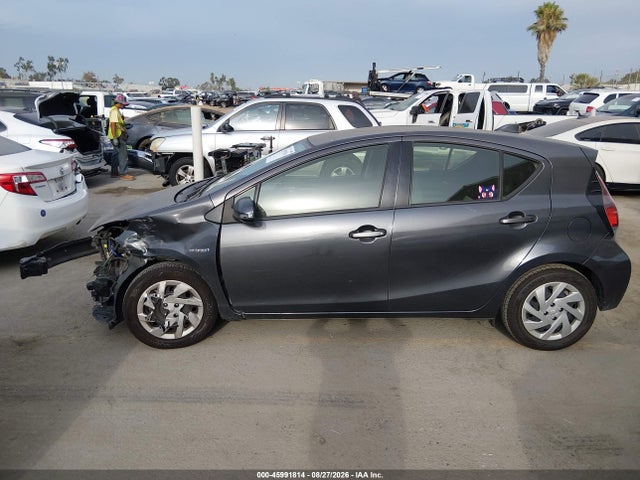 Toyota Prius C Two 2015 JTDKDTB39F1113244 Image 15