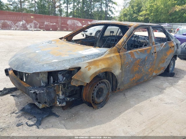 Toyota CAMRY LE 2016 4T4BF1FK0GR582563 Image 2
