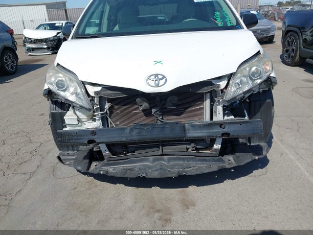 Продаж на аукціоні авто 2011 Toyota Sienna, vin: 5TDKA3DCXBS002883, номер лоту: 45991952