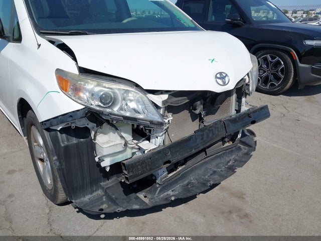 Продаж на аукціоні авто 2011 Toyota Sienna, vin: 5TDKA3DCXBS002883, номер лоту: 45991952