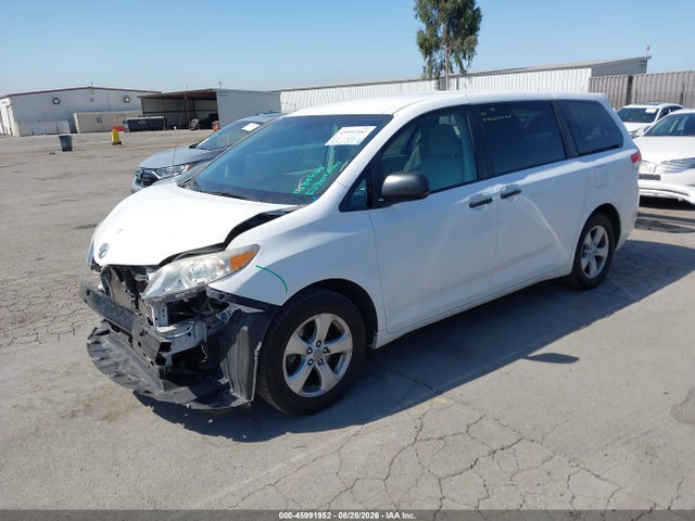 Продаж на аукціоні авто 2011 Toyota Sienna, vin: 5TDKA3DCXBS002883, номер лоту: 45991952