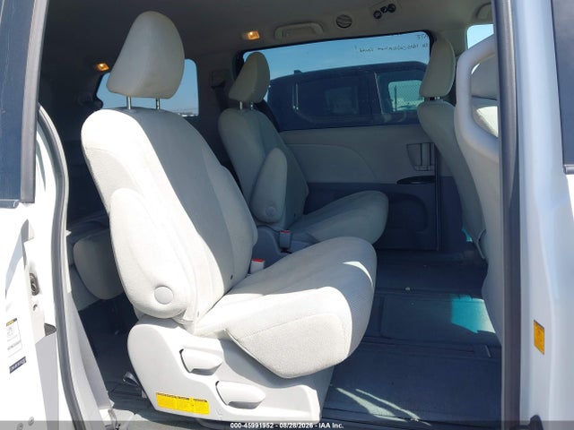 Продаж на аукціоні авто 2011 Toyota Sienna, vin: 5TDKA3DCXBS002883, номер лоту: 45991952