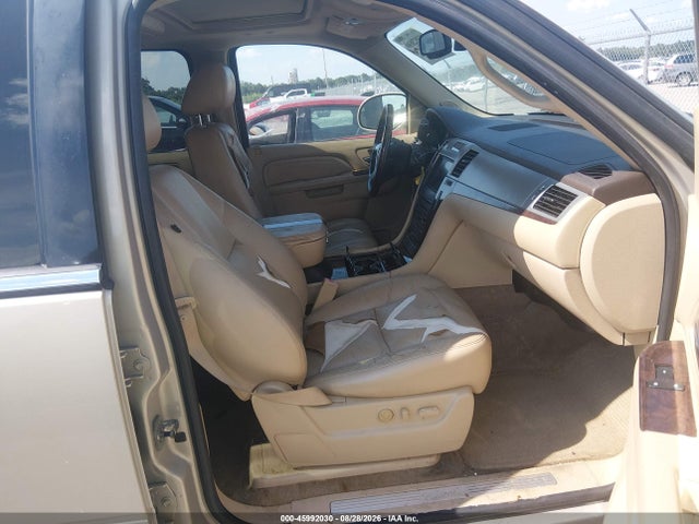 2011 Cadillac Escalade Esv Luxury მანქანა იყიდება აუქციონზე, vin: 1GYS3HEF3BR141360, აუქციონის ნომერი: 45992030
