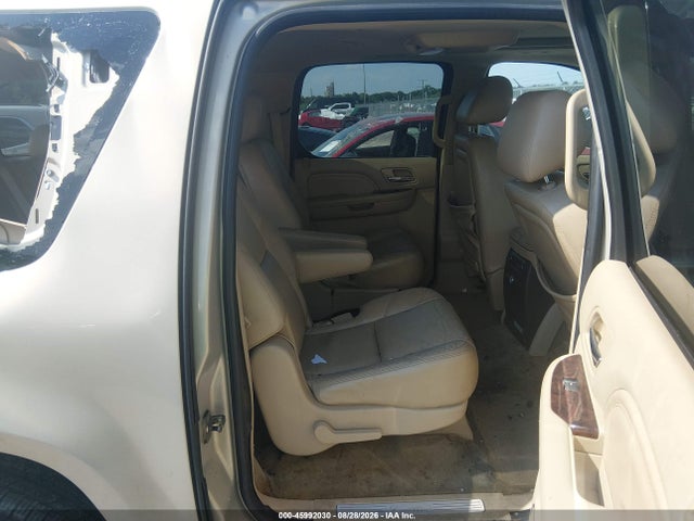 2011 Cadillac Escalade Esv Luxury მანქანა იყიდება აუქციონზე, vin: 1GYS3HEF3BR141360, აუქციონის ნომერი: 45992030