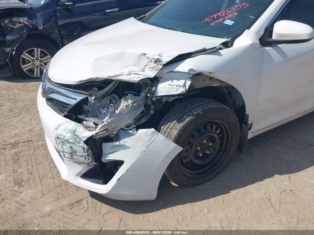 Aukcja sprzedaży 2014 Toyota Camry Xle, vin: 4T4BF1FK5ER379973, numer aukcji: 45992033