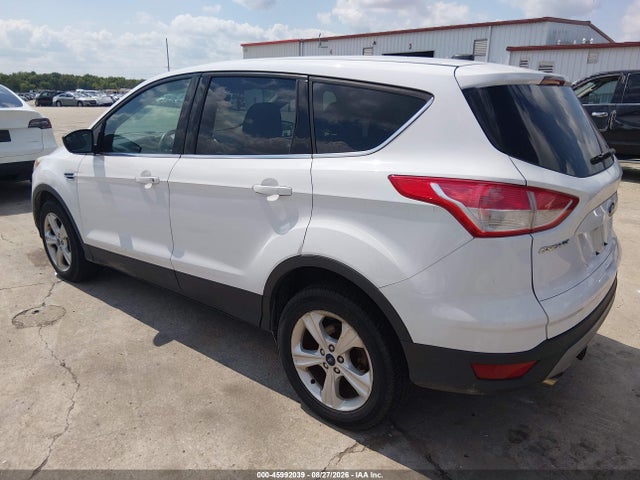 45992039 :رقم المزاد ، 1FMCU0GX8EUC37111 vin ، 2014 Ford Escape Se مزاد بيع
