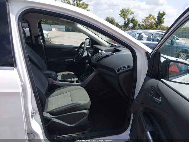 45992039 :رقم المزاد ، 1FMCU0GX8EUC37111 vin ، 2014 Ford Escape Se مزاد بيع