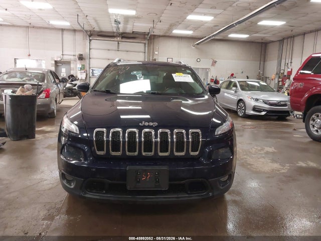 Продаж на аукціоні авто 2016 Jeep Cherokee Latitude, vin: 1C4PJLCB2GW312502, номер лоту: 45992052