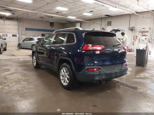 Продаж на аукціоні авто 2016 Jeep Cherokee Latitude, vin: 1C4PJLCB2GW312502, номер лоту: 45992052